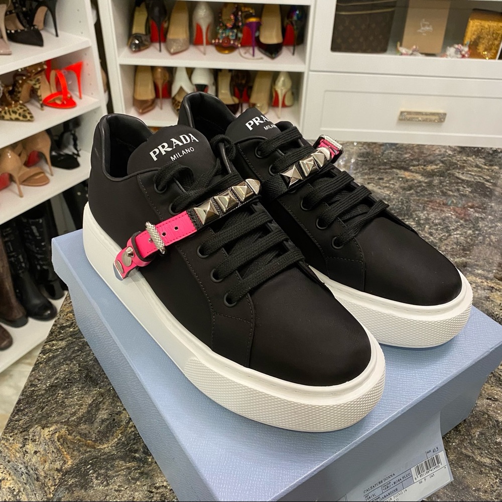 NIB Prada sneakers, 40.5